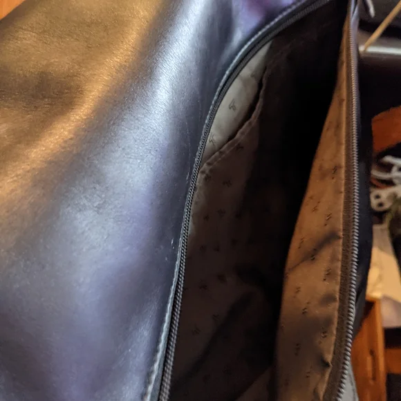 Tumi Black Leather Laptop Bag - Picture 5 of 7